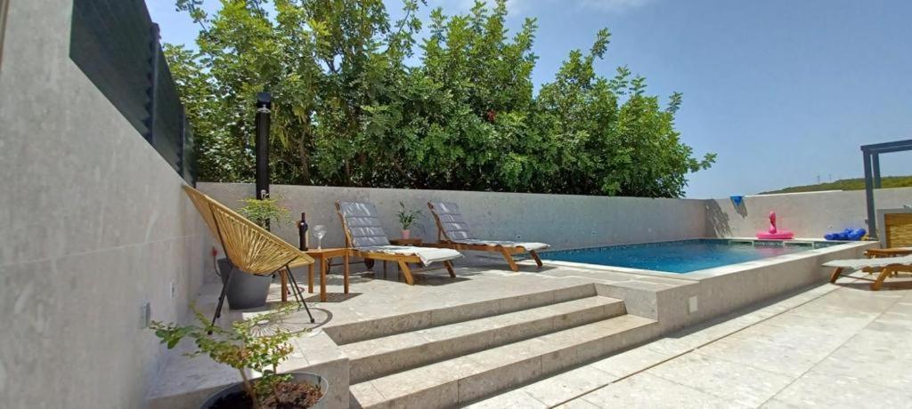 Apartments Belic With Pool Єлса Екстер'єр фото