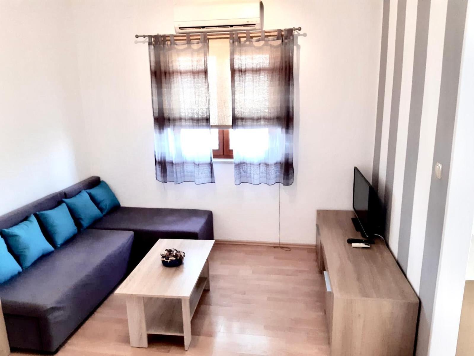 Apartments Belic With Pool Єлса Екстер'єр фото