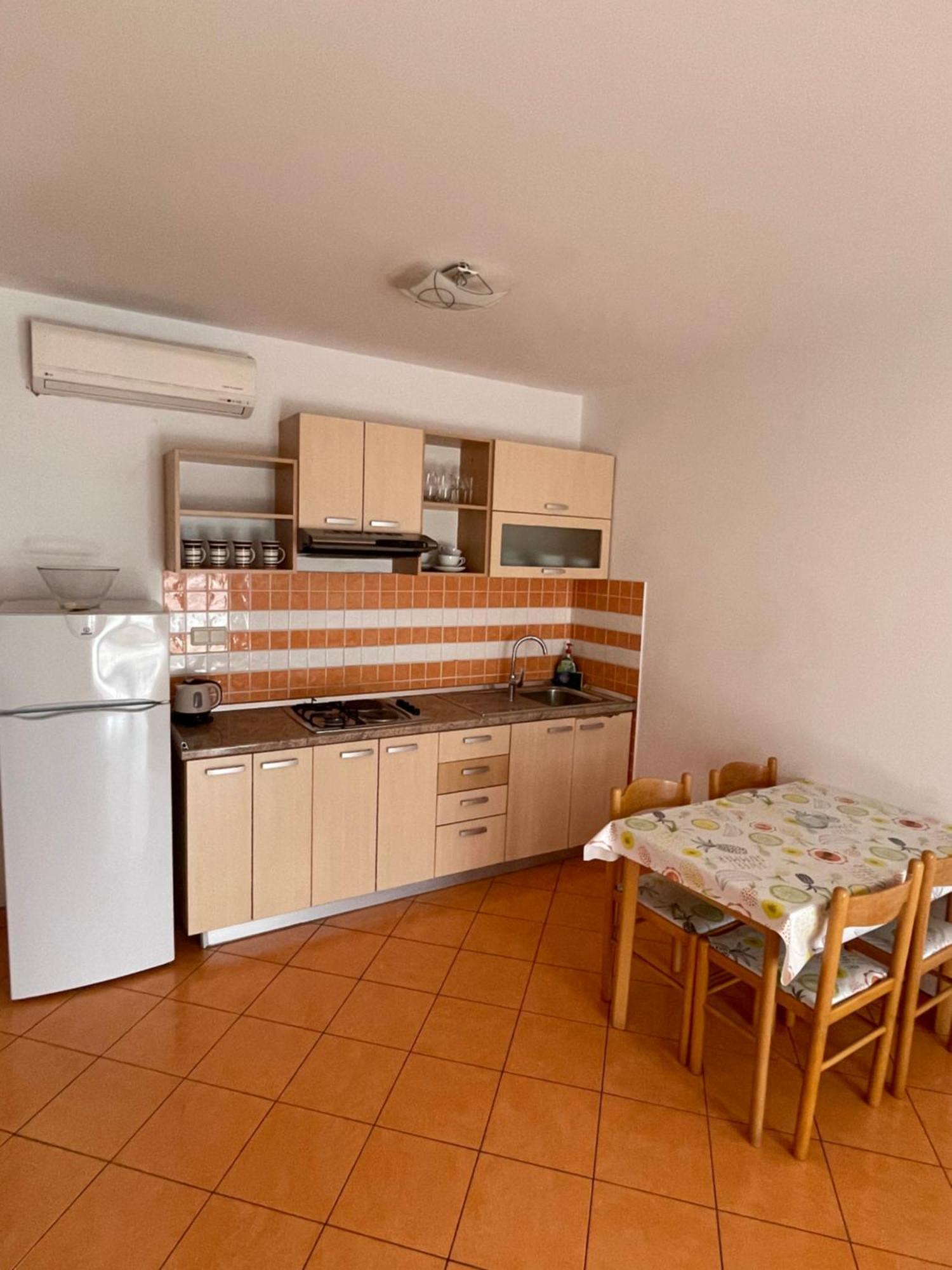 Apartments Belic With Pool Єлса Екстер'єр фото